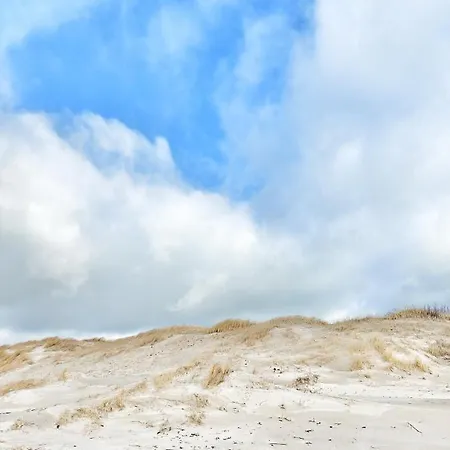 Atostogu Apartamentai Monciskese Namas Prie Juros Будинок відпочинку *